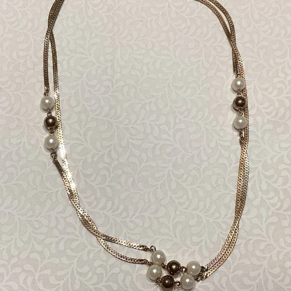 Goldtone Herringbone Chain with Faus Pearls Necklace
